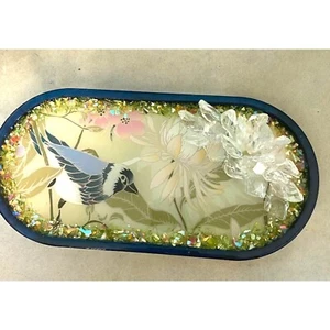 Handgefertigter Vogel mit Blumen Harz ovales Tablett mit Kristallen reich Kobalt Rückseite - Bild 1 von 8