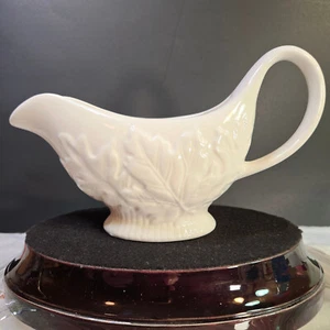 Vintage Sonoma Life+Style Embossed Oak Leaves White Gravy Boat - Picture 1 of 7