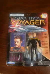 Star Trek Voyager Lt. Carey Action Figure Playmates 1995 - Picture 1 of 2
