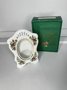 Vintage 1989 Avon Ceramic Picture Frame White Gold Floral 5X3 Holiday Gift - Picture 1 of 5