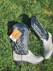 NWT Laredo Python Embossed Men’s Western Cowboy Boots size 8 EW 68061 - Picture 1 of 8