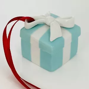 Scatola regalo blu Tiffany bigiotteria decorazione natalizia osso porcellana cinese - Foto 1 di 9