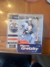 Wayne Gretzky McFarlane Legends Series 2 Figure Oilers White Chase Variant New