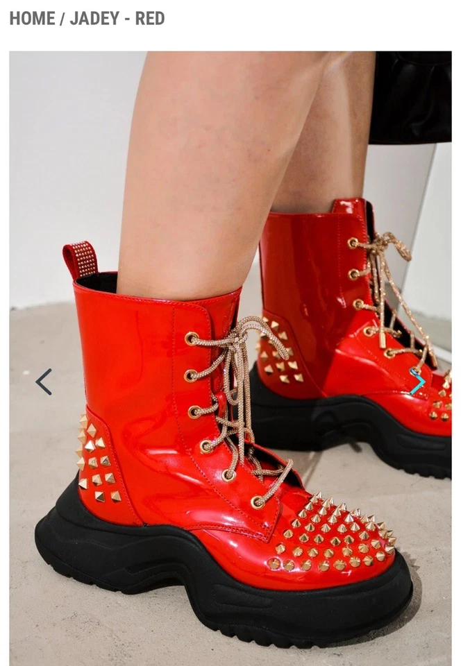 Cape Robbin с заклепками и блеском - Изображение 1 из 1