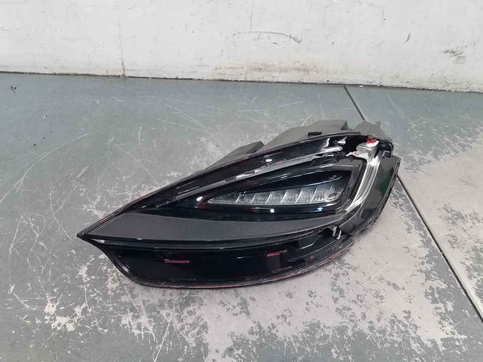 2016 Porsche 981 Cayman GT4 Right Tail Light - ** #1352 V9 - Image 1 of 4