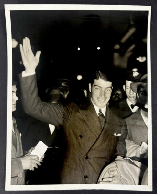 1937 Joe DiMaggio Wire Photo 7x9" New York Yankees 9X WS Champ Marilyn Monroe - Image 1 of 4