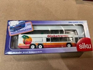 Siku 1:55 Scale Mercedes Benz Globetrotter Double Decker Bus Coach Model 3814 - Picture 1 of 2
