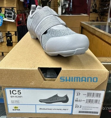 Shimano SH-IC501 Woman's Size 37 BOA Dial  SPD 2 Hole Cleat - Image 1 of 3