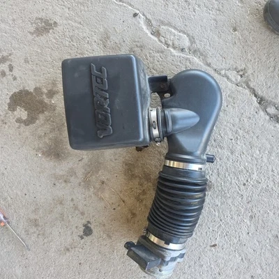 Chevrolet C1500 1996-1999 camioneta filtro de aire resonador 15995696 OEM Foto 1 de 4