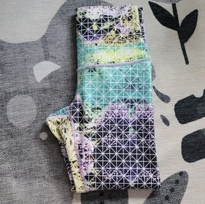 Lululemon Wunder Under Crop II Roll Down Paradise Grid Very Green Multi - Picture 1 of 2