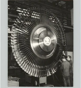 Rueda impulsora checa ŠKODA Engineering Works EXPO 70 1969 foto de prensa Jiri Vlach - Imagen 1 de 2