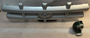 2003-2005 Hyundai Accent Front Grille