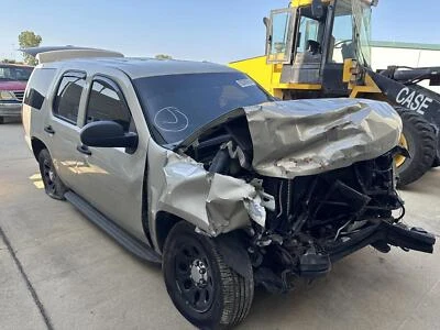 Eje de transmisión trasero usado se adapta a: Chevrolet Tahoe 2013 4x2 sin opción híbrida AT 6 Foto 1 de 4