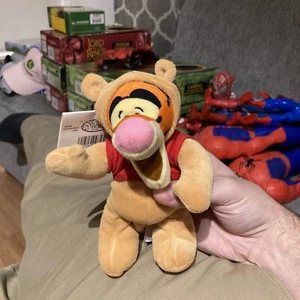 Disney Bean Bag Plush - TIGGER AS POOH (Winnie the Pooh) (8 inch) - Mint - Picture 1 of 5