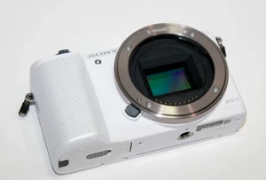 Sony A5000 Digital Camera White color 16-50mm / 16mm Double lens kit USED - Picture 1 of 2