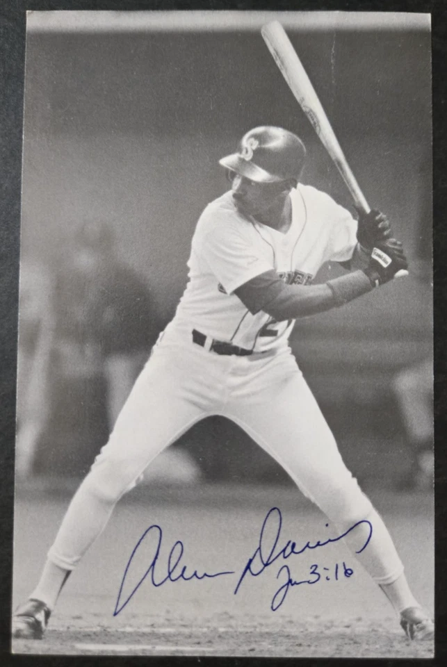 1990 Alvin Davis Seattle Mariners Vintage MLB Postcard SIGNED Auto w/Bible Verse - Image 1 of 4