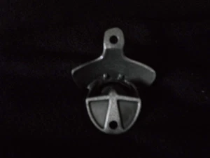 Marlboro -New Bottle Opener-Horse Shoe shaped Horseshoe, metal ,made in China - Picture 1 of 1
