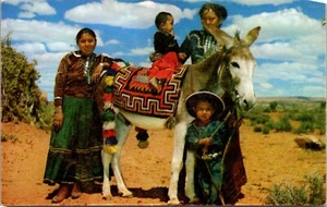 Postal Navajo Madre Hijos Burro Nativo Americano Nuevo México - Imagen 1 de 2