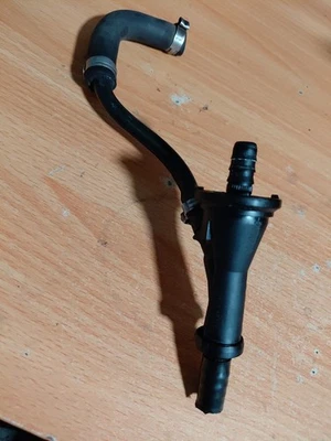 2004-2011 VOLVO S40 C30 C70 S40 V50 Brake Booster Vacuum Hose 2.4L 012571S - Image 1 of 4