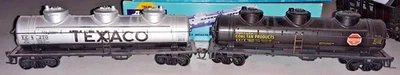 HO Scale Athearn Koppers Coal Tar KPCX 1901 & Texaco TCX270 3 Dome Tank C (HH-72 - Image 1 of 4