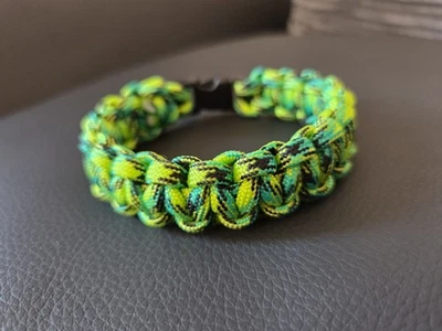 Men's Handmade Paracord 550 Survival Bracelet Survival Bracelet Handmade UK NEW - Image 1 of 4