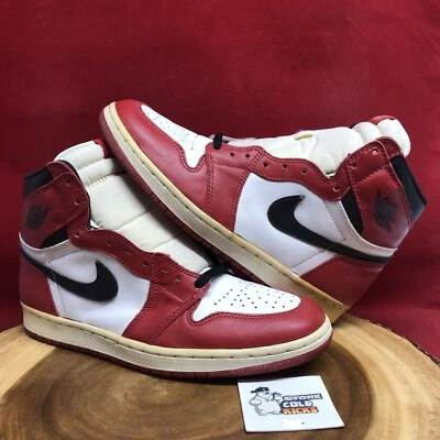 Nike 1994 Air Jordan 1 Retro High Chicago Bred Banned 130207-101 Size 11 - Image 1 of 4