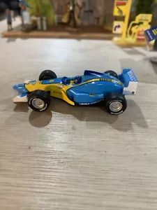 Universal Hobbies, scala 1:64, RENAULT F1 TEAM, R 202 - Motore RS 22, #2186 - Foto 1 di 13