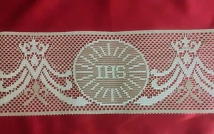 Weiße Cluny liturgische Spitze - IHS Design - 4" x 2 yds, 11 Zoll - Lot 1 - Bild 1 von 2