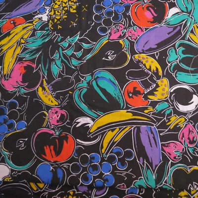 Impresión de alimentos de frutas de tela de 4 1/4 yardas en material artesanal de fresa negra #265-2 Foto 1 de 4