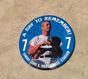 1969 Mickey Mantle Day to Remember Retirement Ceremony Button Pin Yankees 4" - Picture 1 of 2