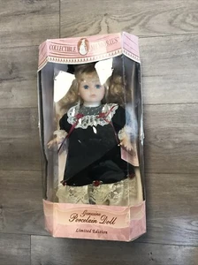 Muñeca de porcelana vintage edición limitada recuerdos coleccionables "Noelle" usada con caja - Imagen 1 de 20