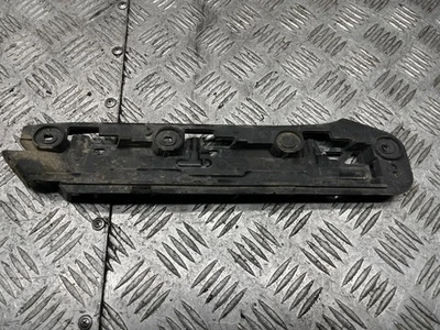 Soporte montaje parachoques delantero Volkswagen Caddy 2007 1T0807935 DRA50421 Foto 1 de 3