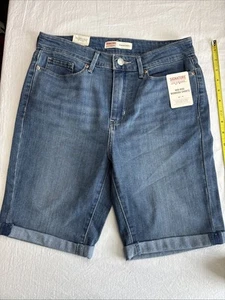 NWT Signature Levi's Mid-Rise Bermuda Shorts Deim Blue Jean Rolled Size 6/W28 - Picture 1 of 10