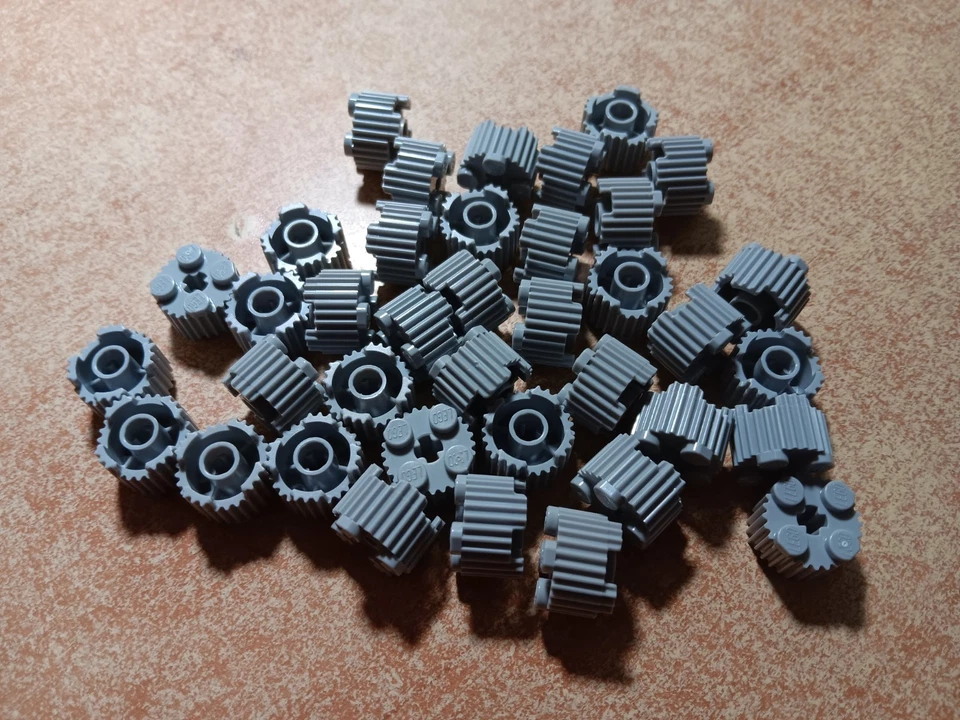 LEGO LOTE A GRANEL DE 38 GRIS AZULADO CLARO 2X2 REJILLA DE LADRILLO REDONDO AGUJERO DE EJE #92947 Foto 1 de 1