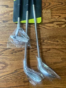 KIDS JUNIOR 3 CLUB PLASTIC GOLF SET DRIVER, IRON, PUTTER NEW FREE SHIPPING - Picture 1 of 5