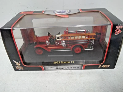 YAT MING SIGNATURE SERIES 1923 MAXIM C 1 FIRE TRUCK 1/43 SCALE - Image 1 of 2