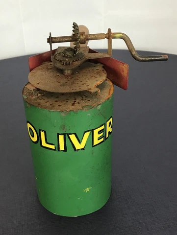 Vintage Oliver Hand Held  Seeder Planter Hopper Broadcaster Crank 1940's? Metal Cover