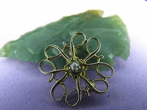 Beautiful Gold Pearl Brooch 10K Solid Gold 10 X 10 Millimeter - Picture 1 of 12