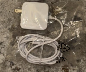 Lucent Trans USB-C AC Adapter - Model 1A78 - 45 Watts - White - OEM - Picture 1 of 2