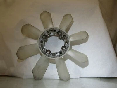 Isuzu Trooper 3.1 MK2 4JG2 motor refrigerante radiador ventilador aspas Aisin Foto 1 de 4