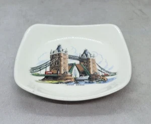 Tower Bridge Londres Vintage Cuadrado Baratija Plato Recuerdo WADE Inglaterra 4.25" - Imagen 1 de 8