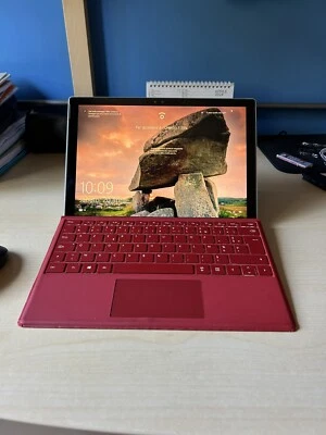 Microsoft Surface Pro 4 + Microsoft Type Cover & Microsoft Pen - Immagine 1 di 4