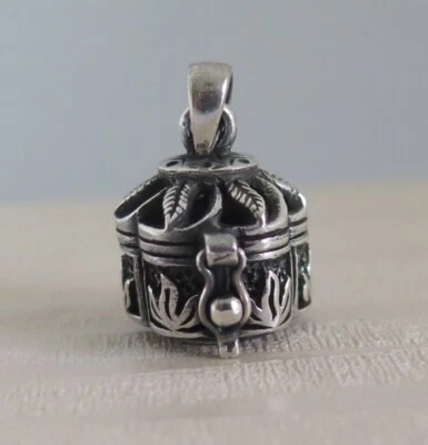 LINDO MEDALLÓN HOJA SELVA CAJA DE DESEOS COLGANTE DE PLATA ESTERLINA 925 SÓLIDA Foto 1 de 4