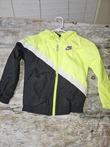 Nike Boys Dri Fit Black Neon Size 6  5-6yr  - Picture 1 of 5