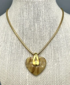 Vintage Crown Trifari Gold Tone Snake Chain 15” Heart Creamy Brown Pendant - Picture 1 of 16