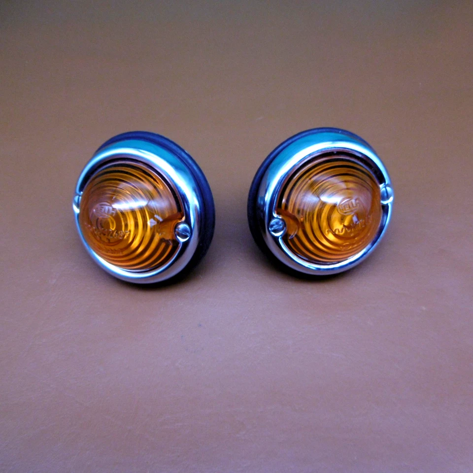 2 x HELLA TURN LAMPS  LENSES GLAS PORSCHE 356 PRE A PORSCHE SPEEDSTER ** NOS ** - Image 1 of 4