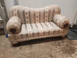 Miniatur Sofa Puppensofa "Gilde Handwerk" 58cm Breit, 36cm Hoch, 22cm Tief - Bild 1 von 5