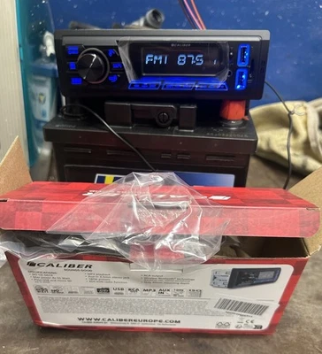 Caliber RMD035  1 DIN Bluetooth Car Stereo FM Radio, USB/SD/AUX - Immagine 1 di 4