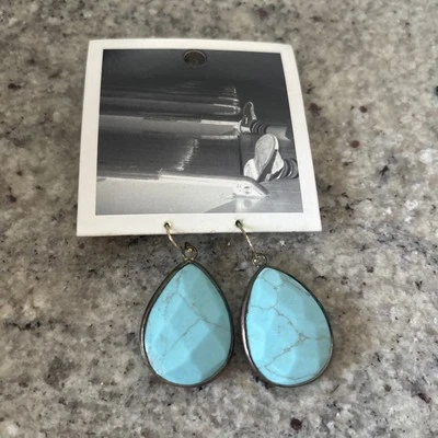 Pendientes colgantes Anthropologie turquesa nuevos con etiquetas EE. UU. $44+MSRP Foto 1 de 2
