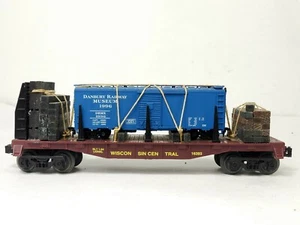 Lionel 16393 Flat Car w/ Bulkhead, Stakes & 1996 HO Box Car Load O Gauge LOOK - Picture 1 of 12
